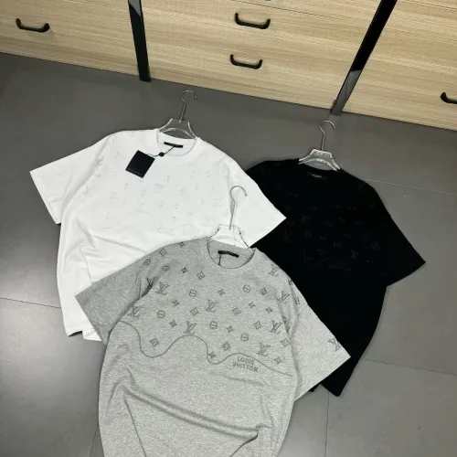 Replica Louis Vuitton LV T-Shirts Short Sleeved For Unisex #1410167 $32.00 USD for Wholesale