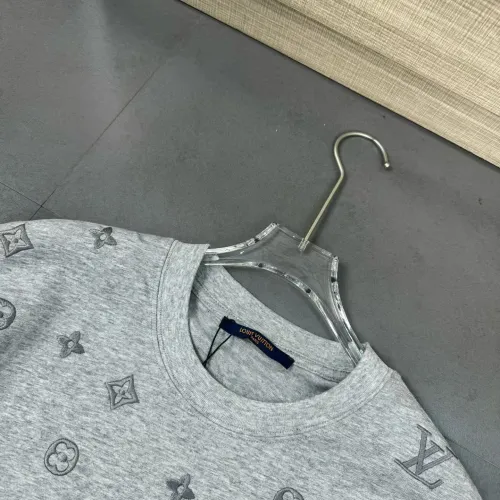 Replica Louis Vuitton LV T-Shirts Short Sleeved For Unisex #1410167 $32.00 USD for Wholesale