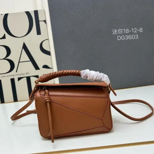 LOEWE AAA Quality Messenger Bags For Women #1411190 $98.00 USD, Wholesale Replica LOEWE AAA Quality Messenger Bags