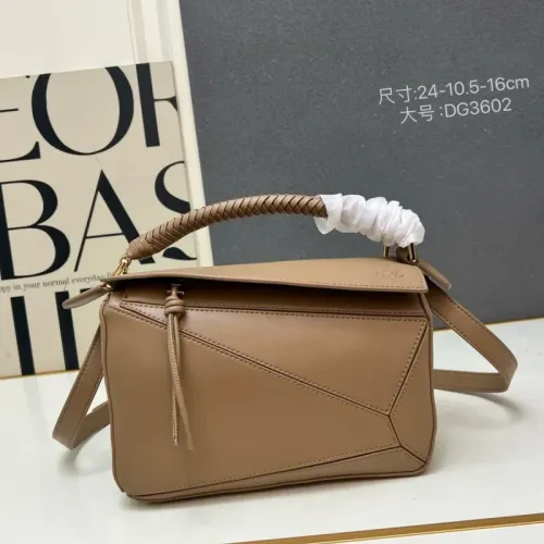 LOEWE AAA Quality Messenger Bags For Women #1411207 $105.00 USD, Wholesale Replica LOEWE AAA Quality Messenger Bags