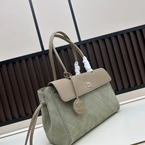 Replica Chanel AAA Quality Handbags For Women #1411687 $108.00 USD for Wholesale