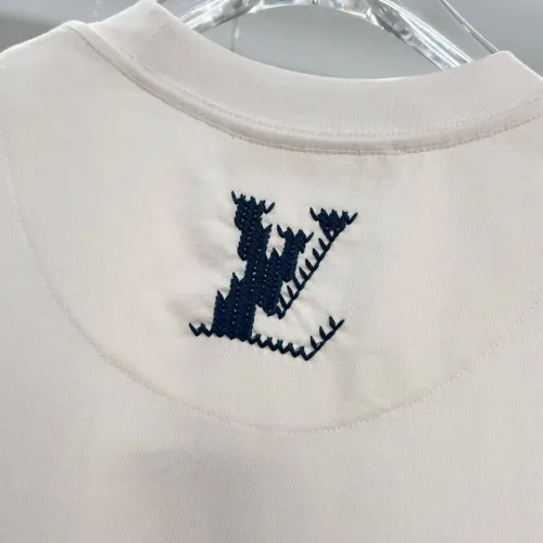 Replica Louis Vuitton LV T-Shirts Short Sleeved For Unisex #1411788 $45.00 USD for Wholesale