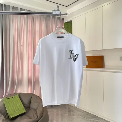 Replica Louis Vuitton LV T-Shirts Short Sleeved For Unisex #1411855 $42.00 USD for Wholesale
