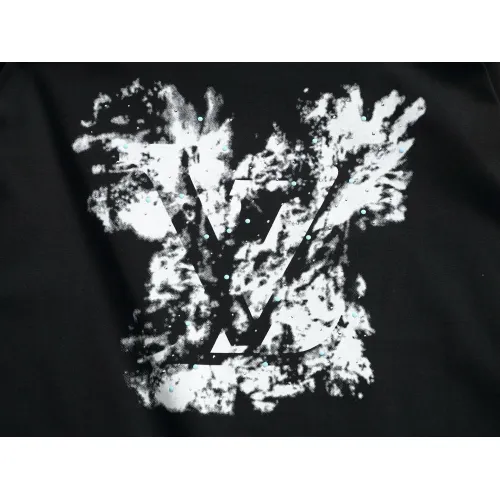 Replica Louis Vuitton LV T-Shirts Short Sleeved For Unisex #1412137 $52.00 USD for Wholesale