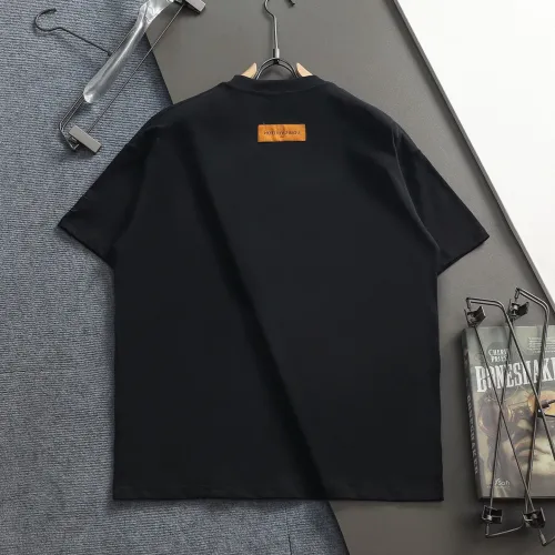 Replica Louis Vuitton LV T-Shirts Short Sleeved For Unisex #1412146 $42.00 USD for Wholesale