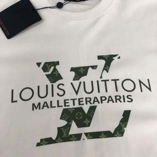 Replica Louis Vuitton LV T-Shirts Short Sleeved For Men #1412147 $42.00 USD for Wholesale