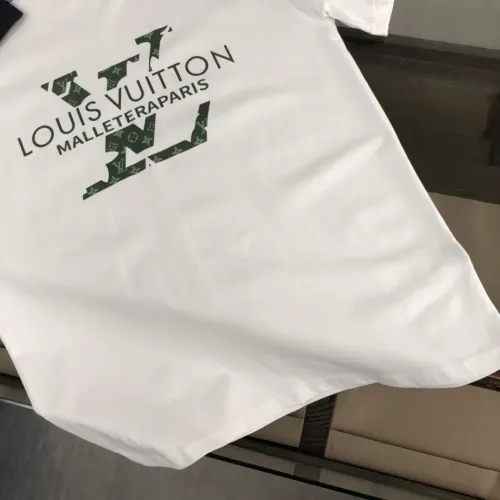 Replica Louis Vuitton LV T-Shirts Short Sleeved For Men #1412147 $42.00 USD for Wholesale