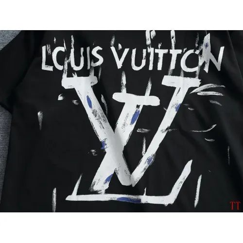 Replica Louis Vuitton LV T-Shirts Short Sleeved For Unisex #1412227 $40.00 USD for Wholesale