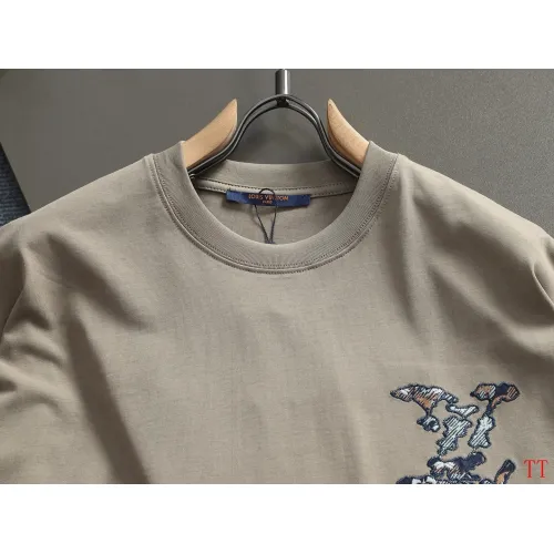Replica Louis Vuitton LV T-Shirts Short Sleeved For Unisex #1412230 $40.00 USD for Wholesale