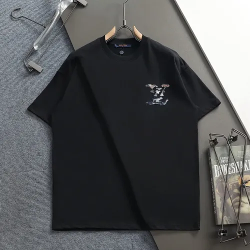 Replica Louis Vuitton LV T-Shirts Short Sleeved For Unisex #1412232 $40.00 USD for Wholesale