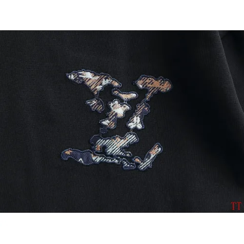 Replica Louis Vuitton LV T-Shirts Short Sleeved For Unisex #1412232 $40.00 USD for Wholesale