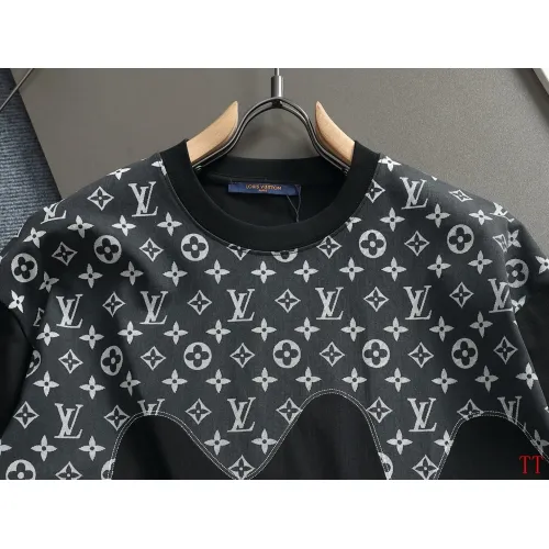 Replica Louis Vuitton LV T-Shirts Short Sleeved For Unisex #1412234 $40.00 USD for Wholesale