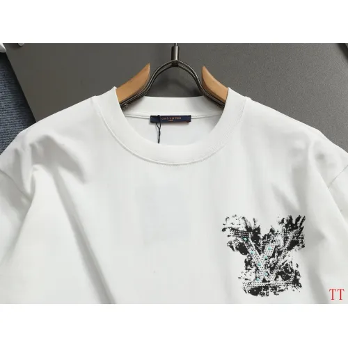 Replica Louis Vuitton LV T-Shirts Short Sleeved For Unisex #1412270 $48.00 USD for Wholesale