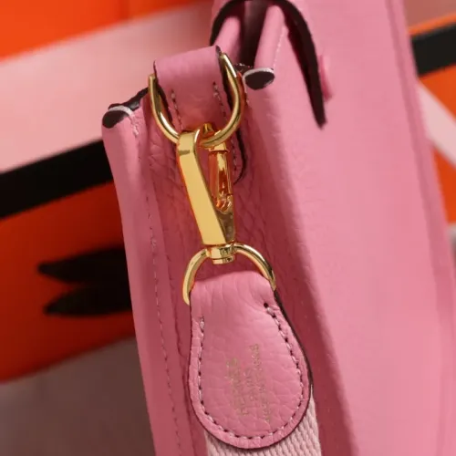 Replica Hermes AAA Quality Messenger Bags For Women #1412634 $105.00 USD for Wholesale