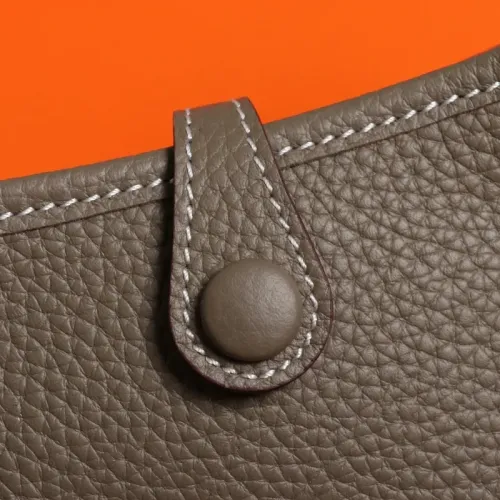 Replica Hermes AAA Quality Messenger Bags For Women #1412647 $105.00 USD for Wholesale