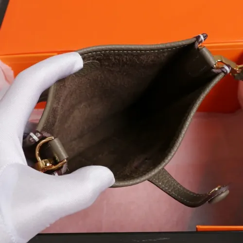 Replica Hermes AAA Quality Messenger Bags For Women #1412647 $105.00 USD for Wholesale