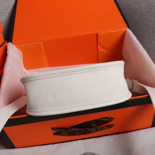 Replica Hermes AAA Quality Messenger Bags For Women #1412652 $105.00 USD for Wholesale