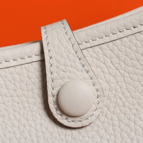 Replica Hermes AAA Quality Messenger Bags For Women #1412652 $105.00 USD for Wholesale