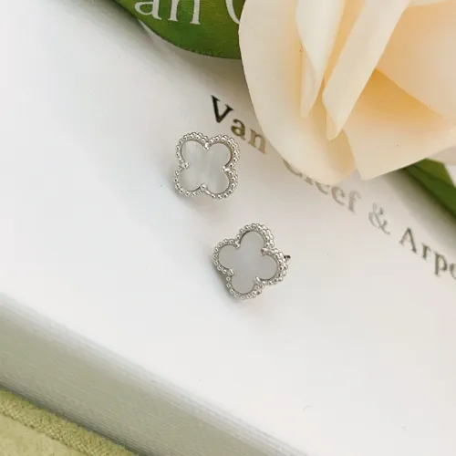 Replica Van Cleef & Arpels Earrings For Women #1413518 $25.00 USD for Wholesale