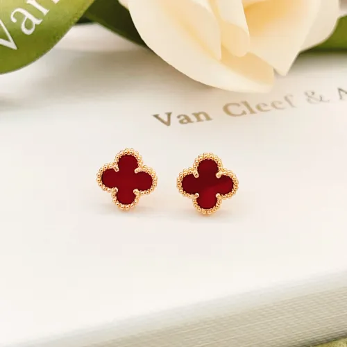 Van Cleef &amp; Arpels Earrings For Women #1413524 $25.00 USD, Wholesale Replica Van Cleef &amp; Arpels Earrings