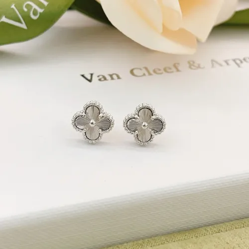 Van Cleef &amp; Arpels Earrings For Women #1413529 $25.00 USD, Wholesale Replica Van Cleef &amp; Arpels Earrings