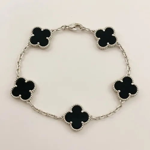 Van Cleef &amp; Arpels Bracelets For Women #1413736 $34.00 USD, Wholesale Replica Van Cleef &amp; Arpels Bracelets