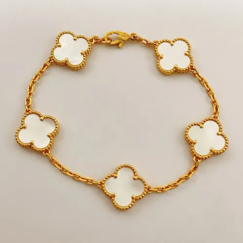 Van Cleef &amp; Arpels Bracelets For Women #1413742 $34.00 USD, Wholesale Replica Van Cleef &amp; Arpels Bracelets