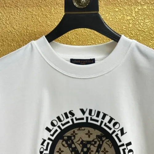 Replica Louis Vuitton LV T-Shirts Short Sleeved For Unisex #1413881 $40.00 USD for Wholesale