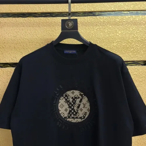 Replica Louis Vuitton LV T-Shirts Short Sleeved For Unisex #1413882 $40.00 USD for Wholesale