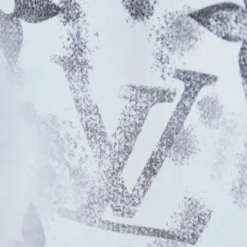 Replica Louis Vuitton LV T-Shirts Short Sleeved For Unisex #1414018 $38.00 USD for Wholesale