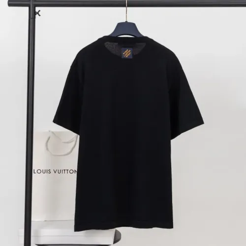 Replica Louis Vuitton LV T-Shirts Short Sleeved For Unisex #1414120 $41.00 USD for Wholesale