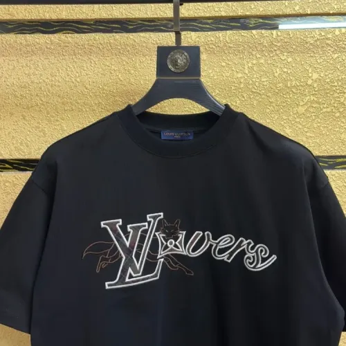 Replica Louis Vuitton LV T-Shirts Short Sleeved For Unisex #1414125 $41.00 USD for Wholesale