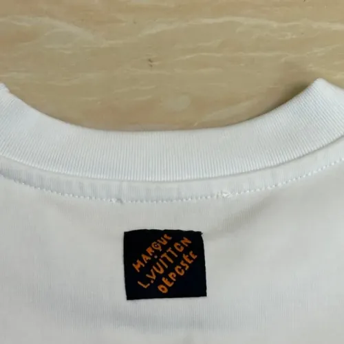 Replica Louis Vuitton LV T-Shirts Short Sleeved For Unisex #1414126 $41.00 USD for Wholesale
