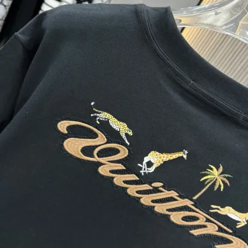 Replica Louis Vuitton LV T-Shirts Short Sleeved For Unisex #1414140 $40.00 USD for Wholesale