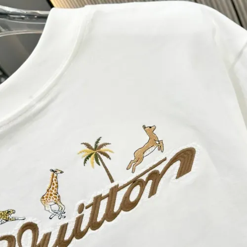 Replica Louis Vuitton LV T-Shirts Short Sleeved For Unisex #1414141 $40.00 USD for Wholesale