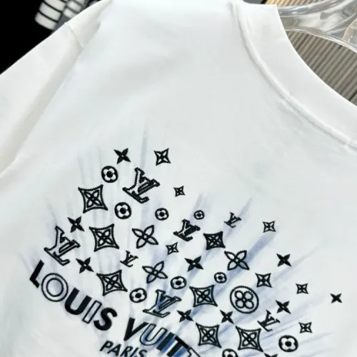 Replica Louis Vuitton LV T-Shirts Short Sleeved For Unisex #1414143 $40.00 USD for Wholesale