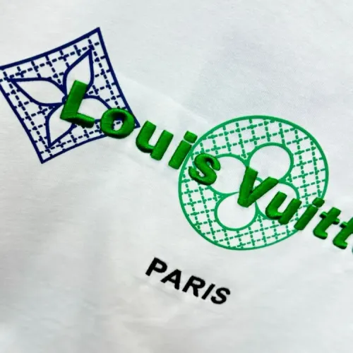 Replica Louis Vuitton LV T-Shirts Short Sleeved For Unisex #1414146 $40.00 USD for Wholesale