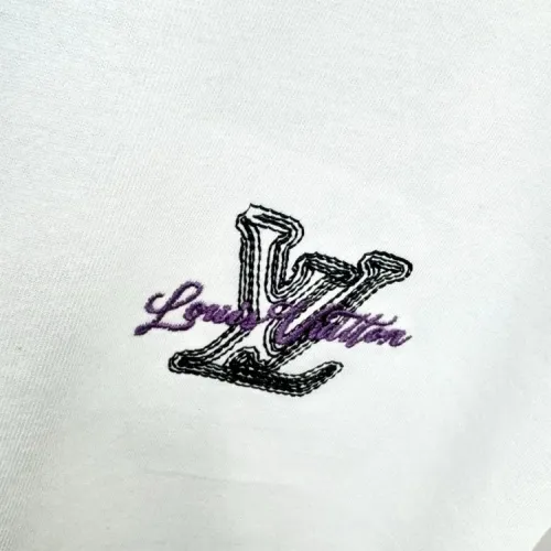 Replica Louis Vuitton LV T-Shirts Short Sleeved For Unisex #1414153 $40.00 USD for Wholesale