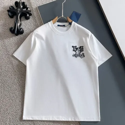 Replica Louis Vuitton LV T-Shirts Short Sleeved For Unisex #1414579 $42.00 USD for Wholesale