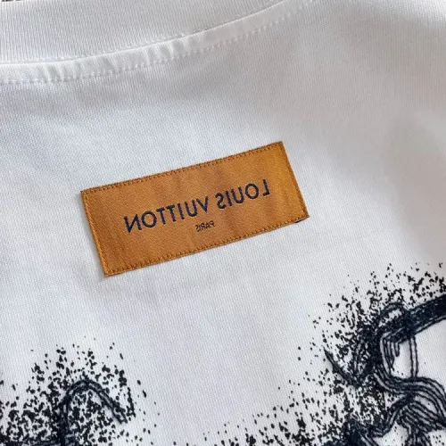 Replica Louis Vuitton LV T-Shirts Short Sleeved For Unisex #1414579 $42.00 USD for Wholesale