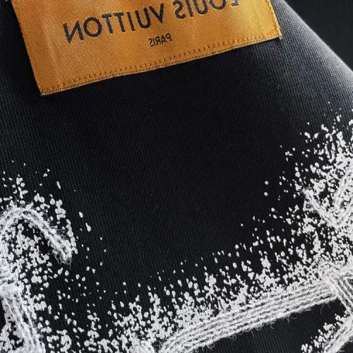 Replica Louis Vuitton LV T-Shirts Short Sleeved For Unisex #1414580 $42.00 USD for Wholesale