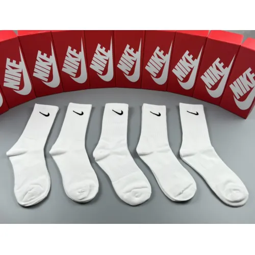 Nike Socks #1415269 $29.00 USD, Wholesale Replica Nike Socks