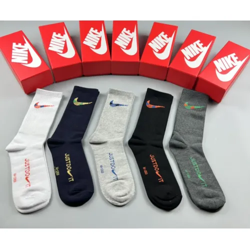 Nike Socks #1415271 $29.00 USD, Wholesale Replica Nike Socks