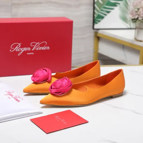 Roger Vivier RV Flat Shoes For Women #1418118 $115.00 USD, Wholesale Replica Roger Vivier RV Flat Shoes