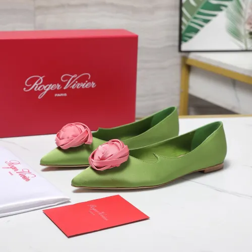 Roger Vivier RV Flat Shoes For Women #1418120 $115.00 USD, Wholesale Replica Roger Vivier RV Flat Shoes