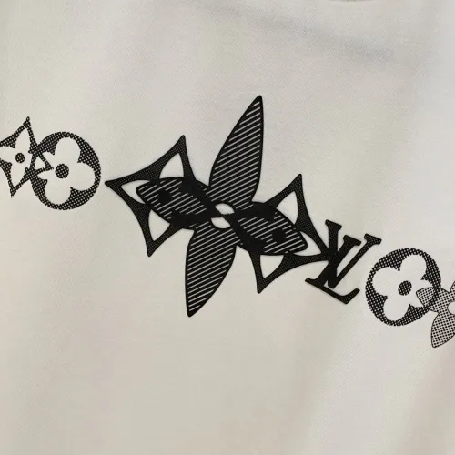 Replica Louis Vuitton LV T-Shirts Short Sleeved For Men #1418362 $64.00 USD for Wholesale