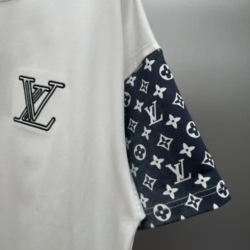 Replica Louis Vuitton LV T-Shirts Short Sleeved For Unisex #1418497 $48.00 USD for Wholesale
