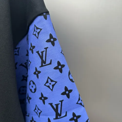 Replica Louis Vuitton LV T-Shirts Short Sleeved For Unisex #1418499 $48.00 USD for Wholesale