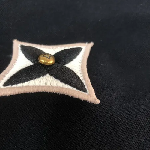 Replica Louis Vuitton LV T-Shirts Short Sleeved For Unisex #1419876 $38.00 USD for Wholesale