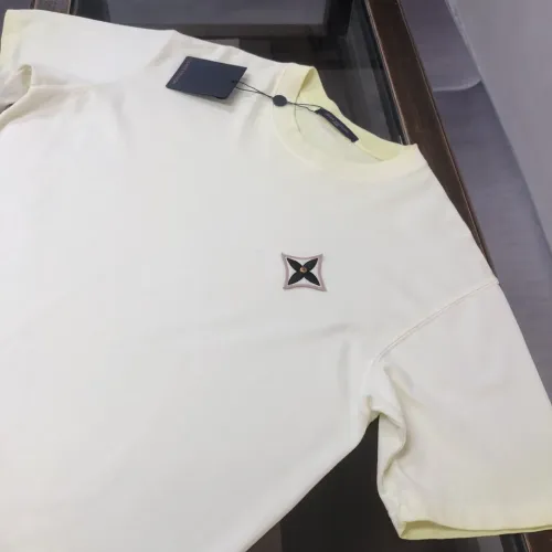 Replica Louis Vuitton LV T-Shirts Short Sleeved For Unisex #1419929 $36.00 USD for Wholesale